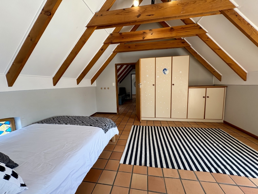 4 Bedroom Property for Sale in Hoog En Droog Western Cape